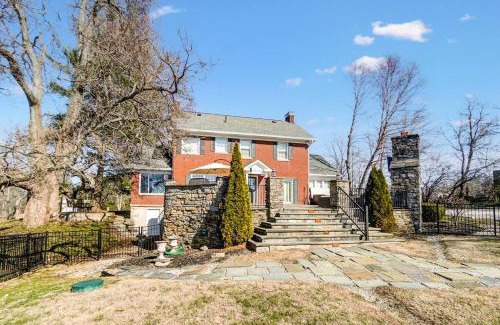 Loveland Haus | Beautiful Equestrian Estate home w/Hot Tub!