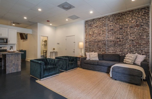 Civil Rights Historic District Haus | Beautiful & Extra Large Loft with 2 King Suites
