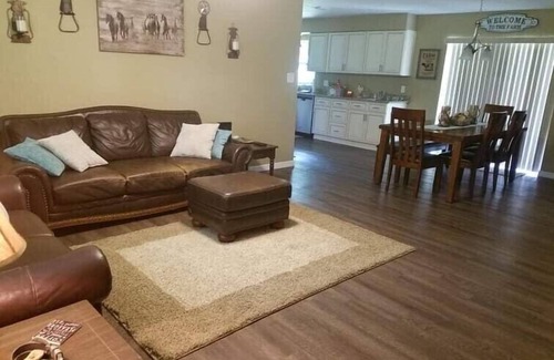 Alachua Haus | Wunderschönes Bauernhaus (Clark House)