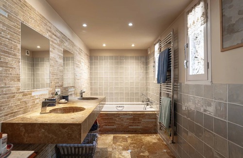 Saint-Paul-en-Foret Sonstige | Beautiful, Tastefully Restored, Centuries Old Silk Farm With Pool