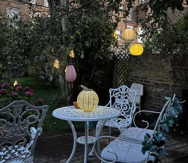 Springfield Wohnung | Beautiful Garden View Apartment London