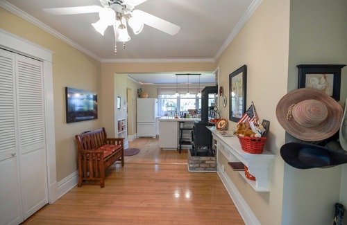 Lakeside Haus | Schönes historisches Haus auf Flathead See