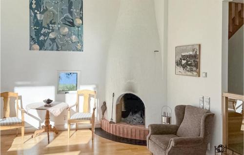 Domsjo Haus | Beautiful Home In Domsjö With Sauna