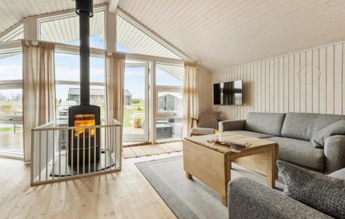 Havnsø Haus | Beautiful Home In Føllenslev With Wifi