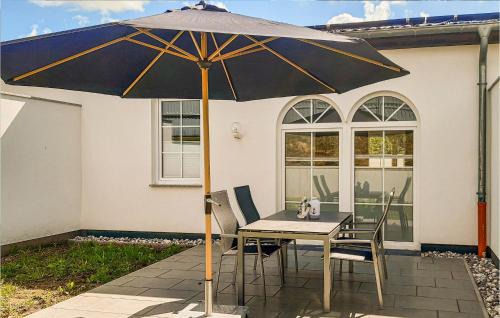 Gutzkow Haus | Beautiful Home In Gützkow With Kitchen