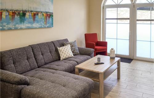 Gutzkow Haus | Beautiful Home In Gützkow With Kitchen