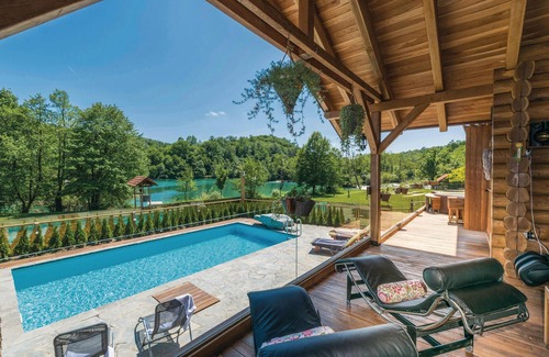 Generalski Stol Haus | Schönes Haus in Gornji Zvecaj