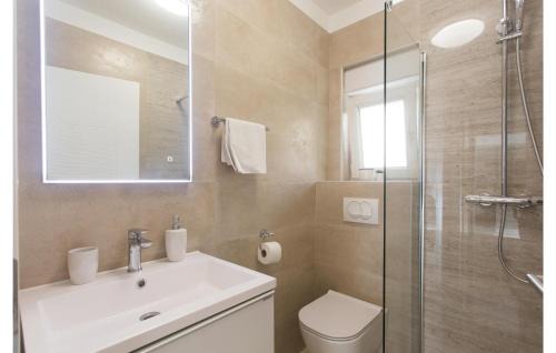 Dicmo Haus | Beautiful Home In Kraj With Wifi