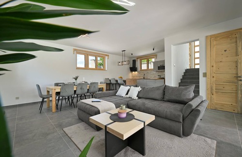 Veliko Trojstvo Haus | Beautiful home in Maglenca with sauna