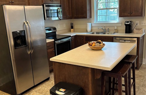 Hoover Haus | Beautiful home in the heart of Hoover!