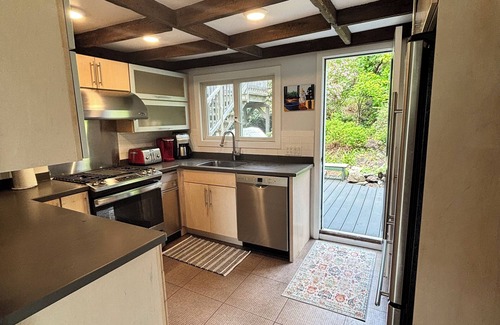 Camden Haus | Beautiful home in the heart of downtown Rockport.