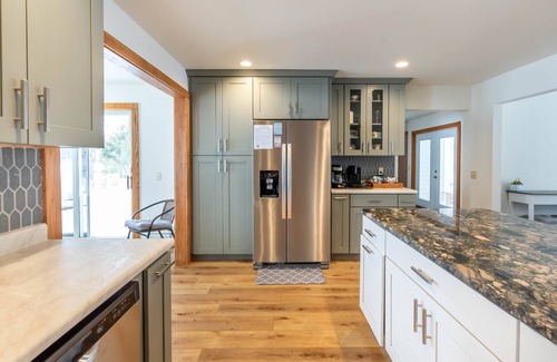 Interlochen Haus | Schönes Haus am Bass Lake - beherbergt 16