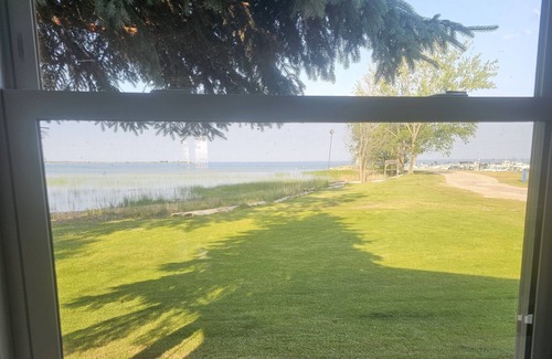 Au Gres Haus | BEAUTIFUL HOME ON SAGINAW BAY