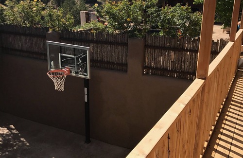 West Alameda Haus | Schönes Haus mit Pool & Spa (Salzwasser und alle Jahre offen) und Klimaanlage