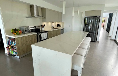 Heredia Haus | Beautiful house with pool in Heredia, ideal for families and long stays.