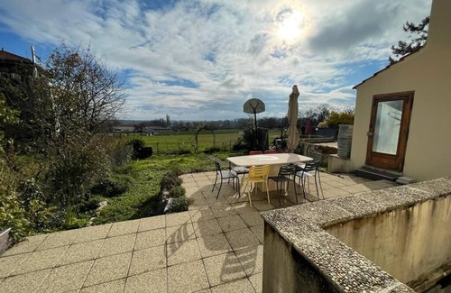 Peron Haus | Beautiful house 2 steps from Geneve/Station Ski