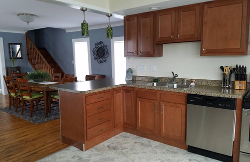 Colon Haus | Komplett renoviertes Haus am Palmer Lake in Colon, MI, einen Block von der Innenstadt entfernt