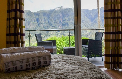 Sao Vicente Villa | Beautiful house with lovely views to the mountains and house garden