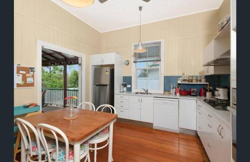 Bulimba Haus | Beautiful house with city views