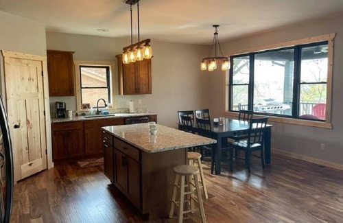 Apple River Haus | Beautiful Lake house with own beach, and walking trails