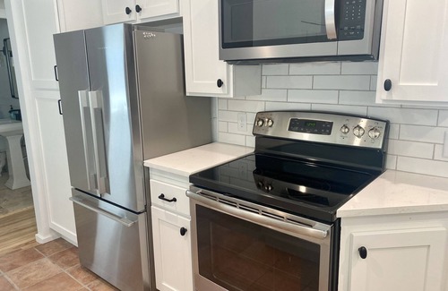 Bluffton Haus | BEAUTIFUL LAKE MICHIGAN BEACH HOUSE just a 5-minute walk to the water’s edge!