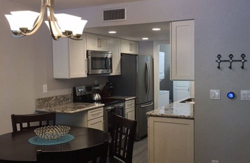 Desert Shores Eigentumswohnung | Schöne am See Condo mit Amazing Views!