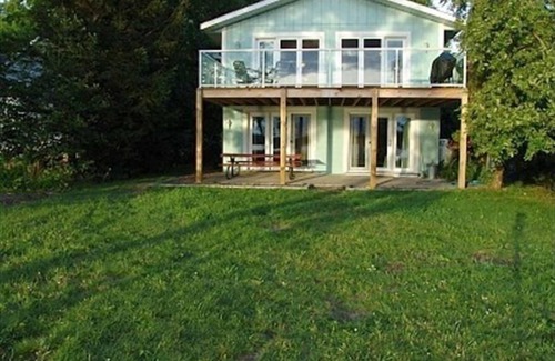 Arcadia Haus | Schönes Haus am See, tolle Aussicht, privater Strand, Dock, Floß