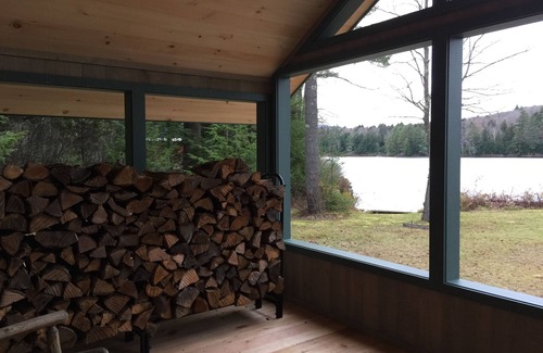 South Londonderry Haus | Schöne Lakefront Home Eingebettet in den Wald auf Cole Teich. In der Nähe von Stratton