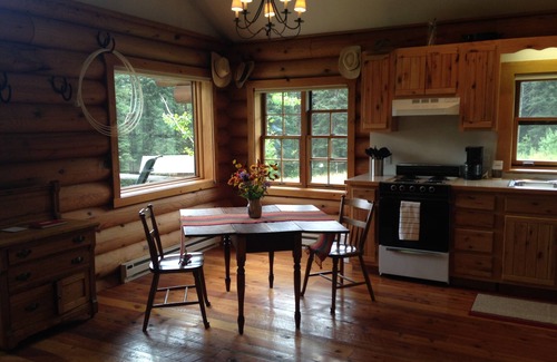 Wilson Kabine | Schönes Blockhaus auf Trail Creek Ranch