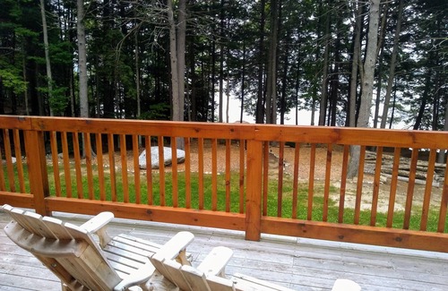 Ellsworth Haus | Beautiful Lakeside Log Home near Acadia National Park/Bar Harbor Kayaks & Canoes