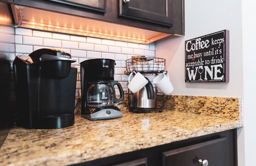 Lebanon Haus | Beautiful Modern 3 Bedroom Home in Woodstock, GA