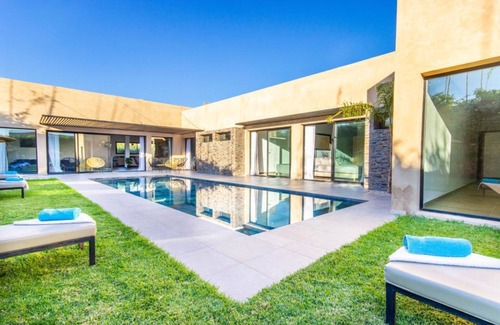 El Aggada Villa | Beautiful Modern Villa with heated Pool at Marrakech