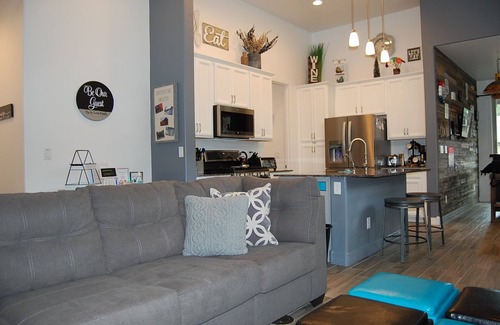 Flagstaff Haus | Beautiful New Townhome nestled in the Pines!