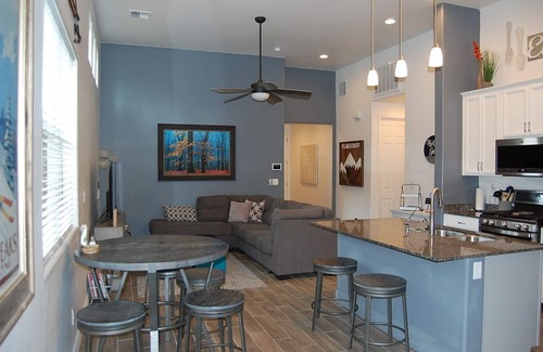 Flagstaff Haus | Beautiful New Townhome nestled in the Pines!