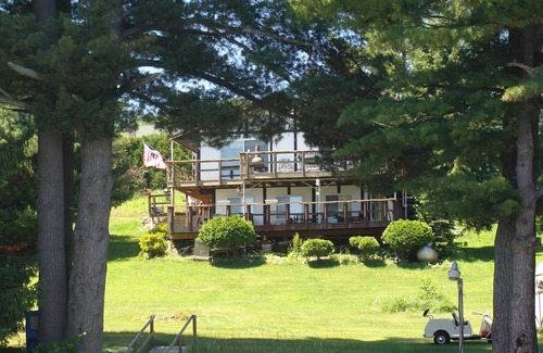 Brill Haus | Schönes, neu renoviertes Haus am Long Lake