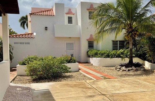 Hato Villa | Beautiful oceanfront villa with beach and great house reef