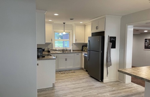 Ono Haus | Beautiful open and spacious ranch home in country setting