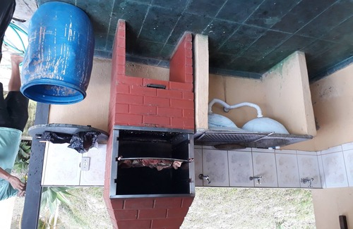 Esmeraldas Kabine | Schöner Ort in Esmeraldas in der Nähe von Our Farm