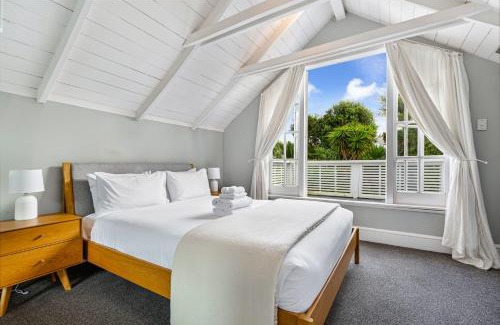 Ponsonby Haus | Beautiful Ponsonby Villa by Zodiak Stays