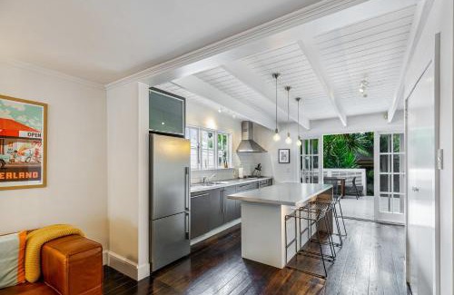 Ponsonby Haus | Beautiful Ponsonby Villa by Zodiak Stays