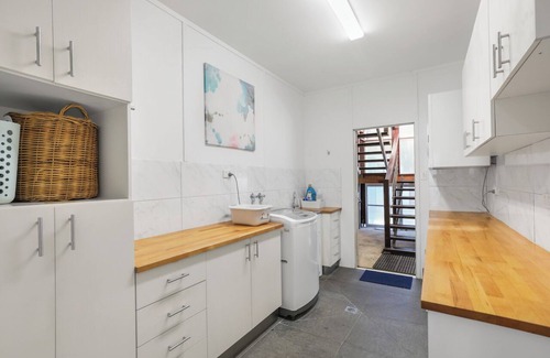 Amity Point Haus | Beautiful Property with all bedrooms with ensuites