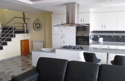 Vila Praia de Ancora Villa | Schöne Villa mit Terrasse und Garten, nahe dem Strand mit wunderschönem Meerblick