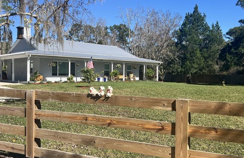 New Smyrna Beach Haus | Beautiful ranch house minutes from beach