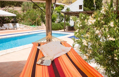 Iznajar Villa | Schöne restaurierte Mühle im Herzen von Andalusien. Schlafen 20