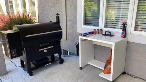 Overland Park Haus | Beautiful relaxing private villa next to a pond smart home and Traeger Grill