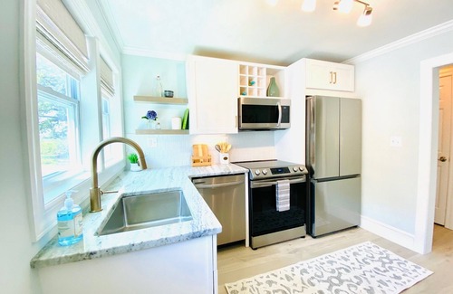 Crisfield Hütte | BEAUTIFUL REMODELED "COTTAGE BY THE BAY" in CRISFIELD! WE STRIVE TO BE THE BEST!