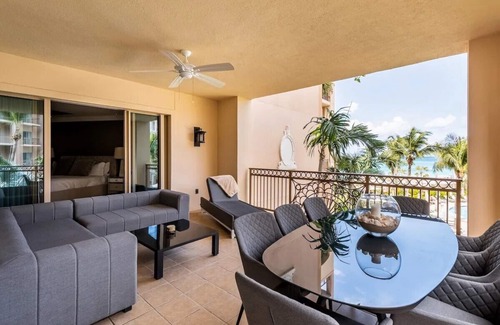 Seven Mile Beach Eigentumswohnung | Beautiful Residence steps away from 7Mile Beach, Located at The Ritz-Carlton