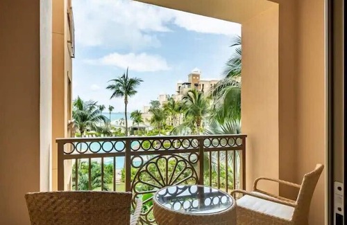 Seven Mile Beach Eigentumswohnung | Beautiful Residence steps away from 7Mile Beach, Located at The Ritz-Carlton
