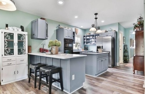 Shelbyville Hütte | Beautiful restored Victorian farmhouse