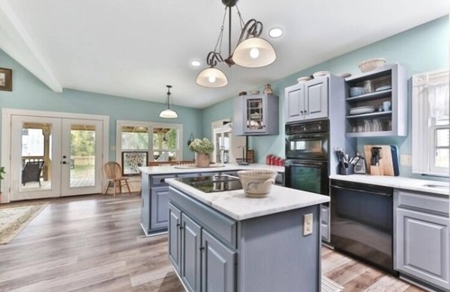 Shelbyville Hütte | Beautiful restored Victorian farmhouse